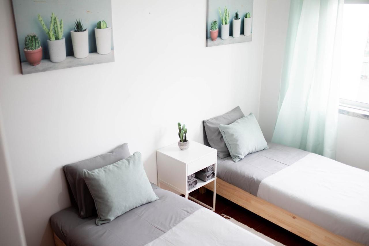 Hostel Baleal Surf Emotions Exterior foto